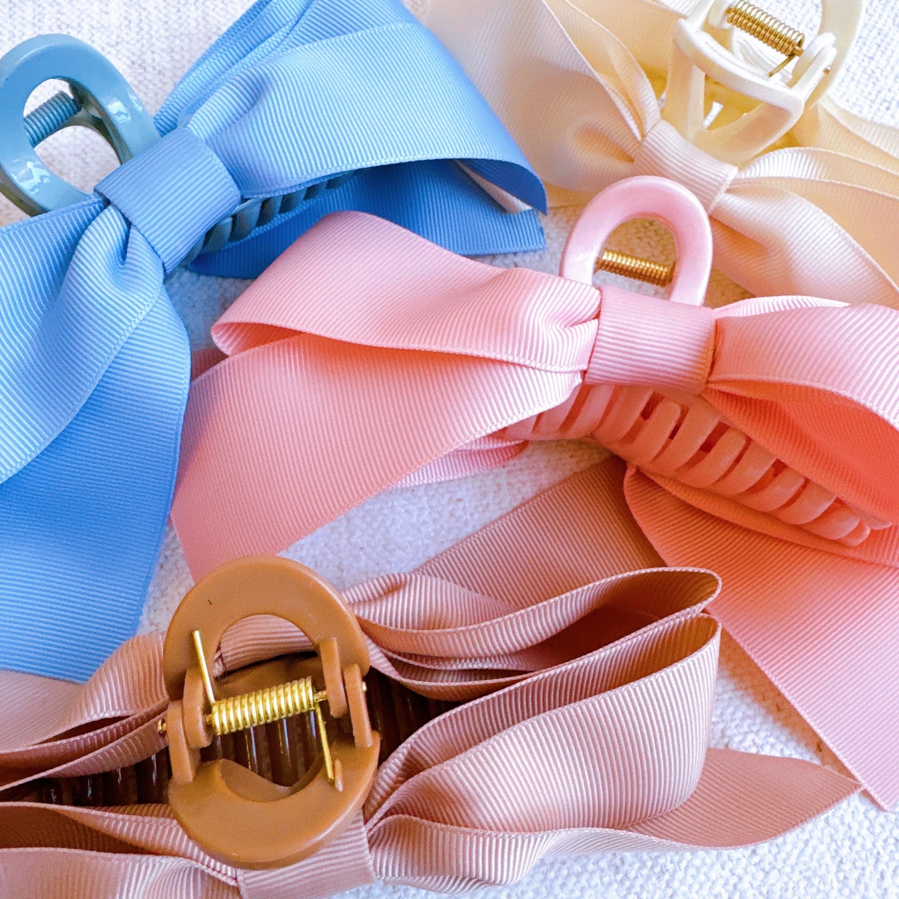 Gross Grain Bow Hair Claw