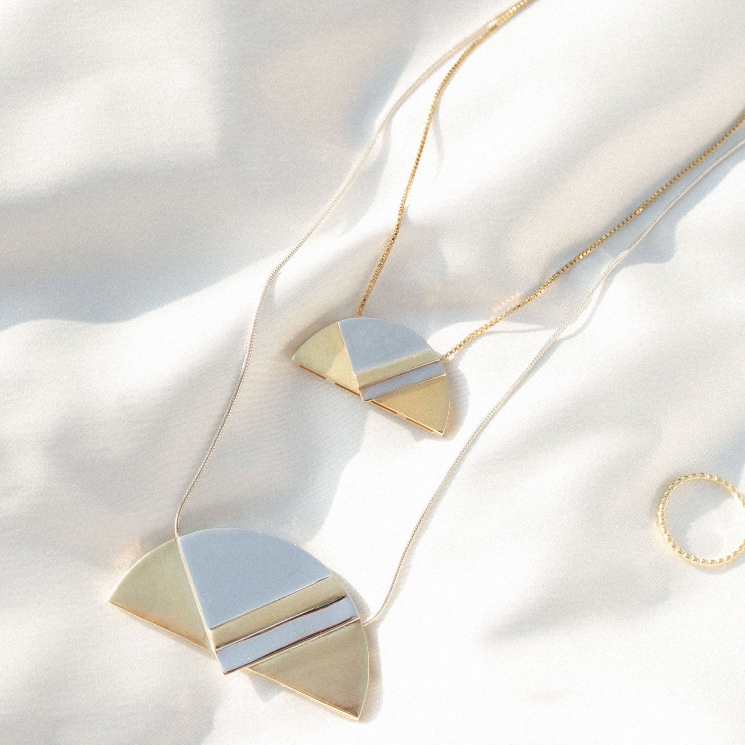 The Mini Da Vinci (a Rotational Pendant)